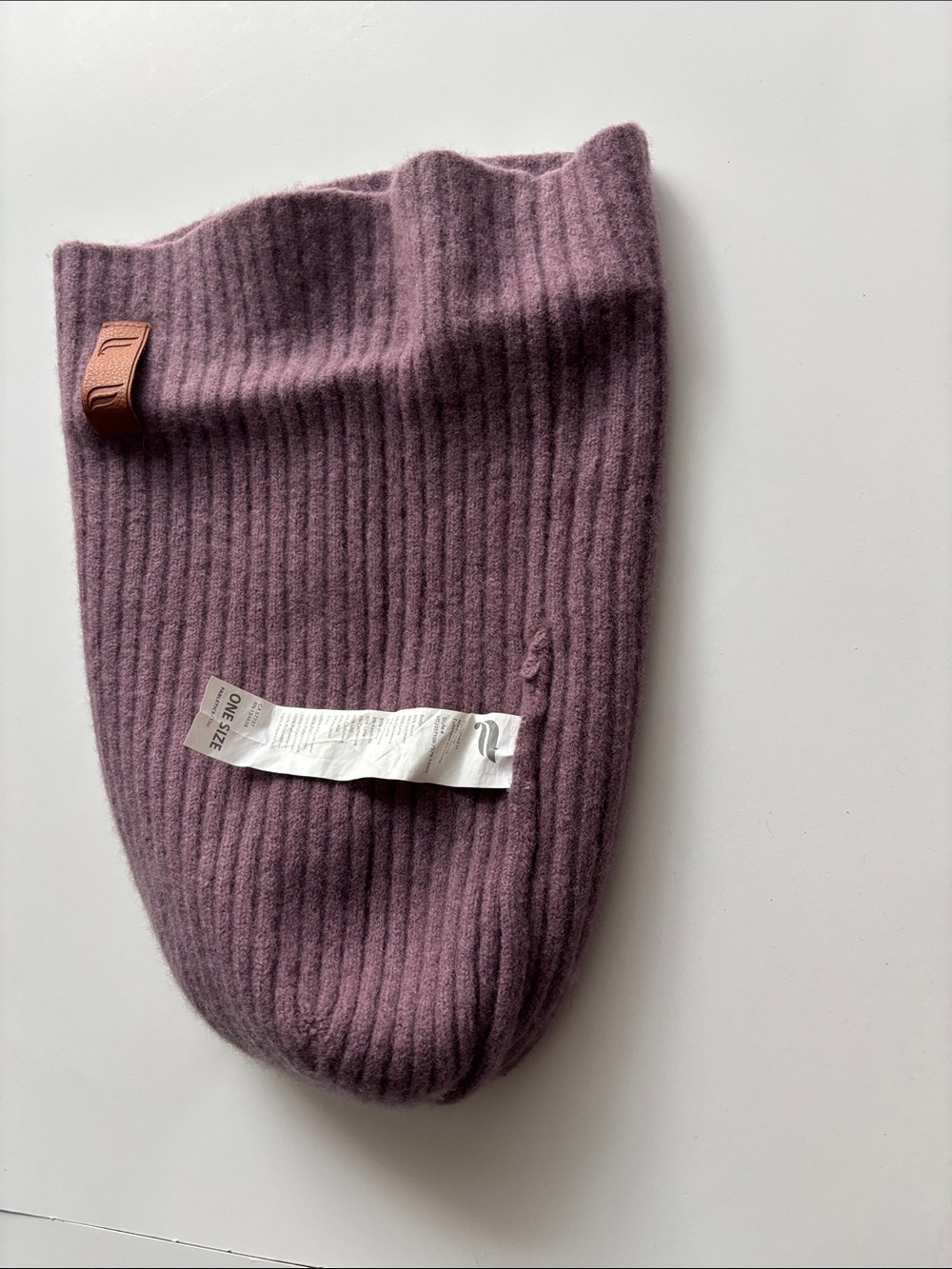 Fabletics Beanie - Picture 3 of 3